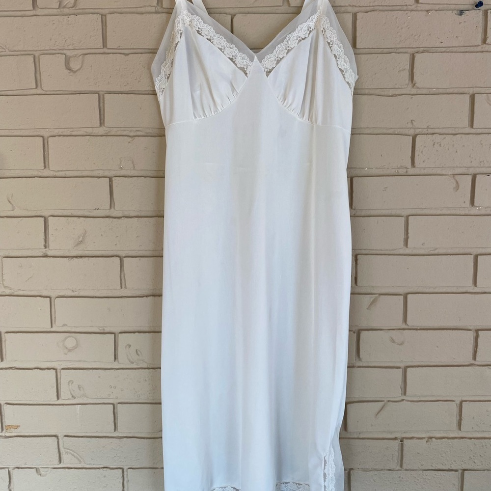 Vtg 70s Lorraine Womens 36 Tall Cream 100% Nylon Full Slip Dress Lace Feminine - Picture 1 of 9